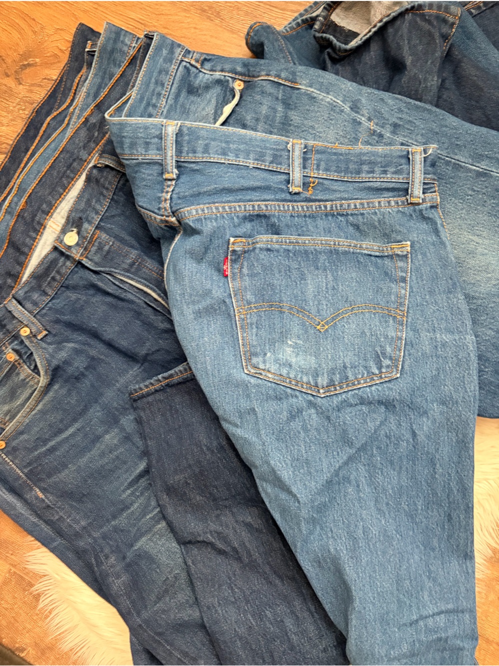 Levi's 501 Blue Men’s Classic Denim Jeans - Light to Dark Wash Make Offer! - Picture 2 of 10